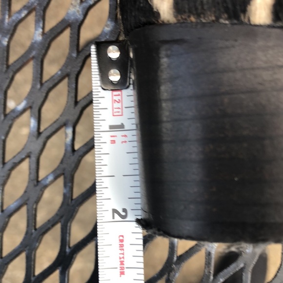 Urban Outfitters Giraffe Print Pony Hair Pola Chelsea Boot size 6 - Picture 9 of 9